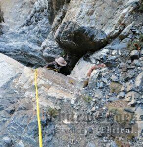 chitraltimes rescue 1122 rescued a man in laspur upper chitral4