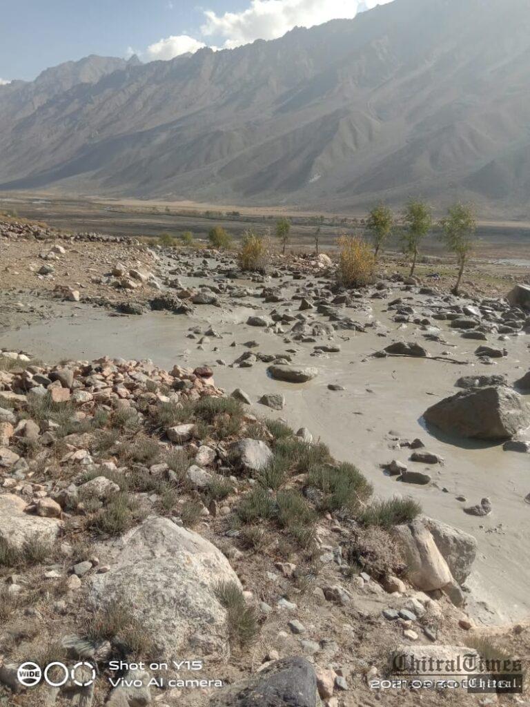 chitraltimes shandur flood washed away road 5