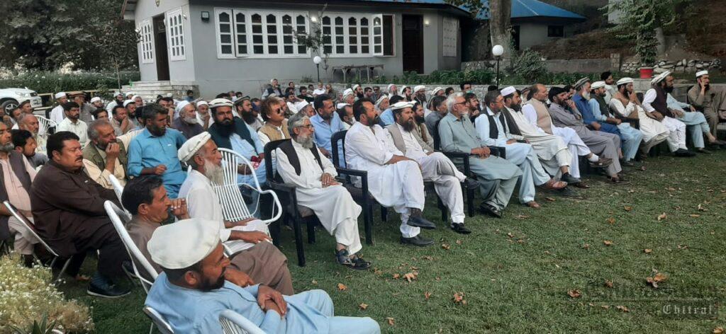 Chitral Times - The voice of Chitral | تجار یونین چترال کے نومنتخب کابینہ کی تقریب حلف برداری، ڈی سی اور اے سی چترال کے تبادلہ کا مطالبہ chitraltimes tujjar union chitral oath2