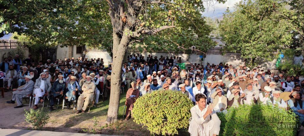 Chitral Times - The voice of Chitral | 31 اکتوبر اسلام آباد جا کر حکمرانوں سے انتخابی وعدوں کی تکمیل کا مطالبہ کرینگے، سراج الحق chiraltimes JI Pakistan amir Sirajul Haq dros speech rest house2