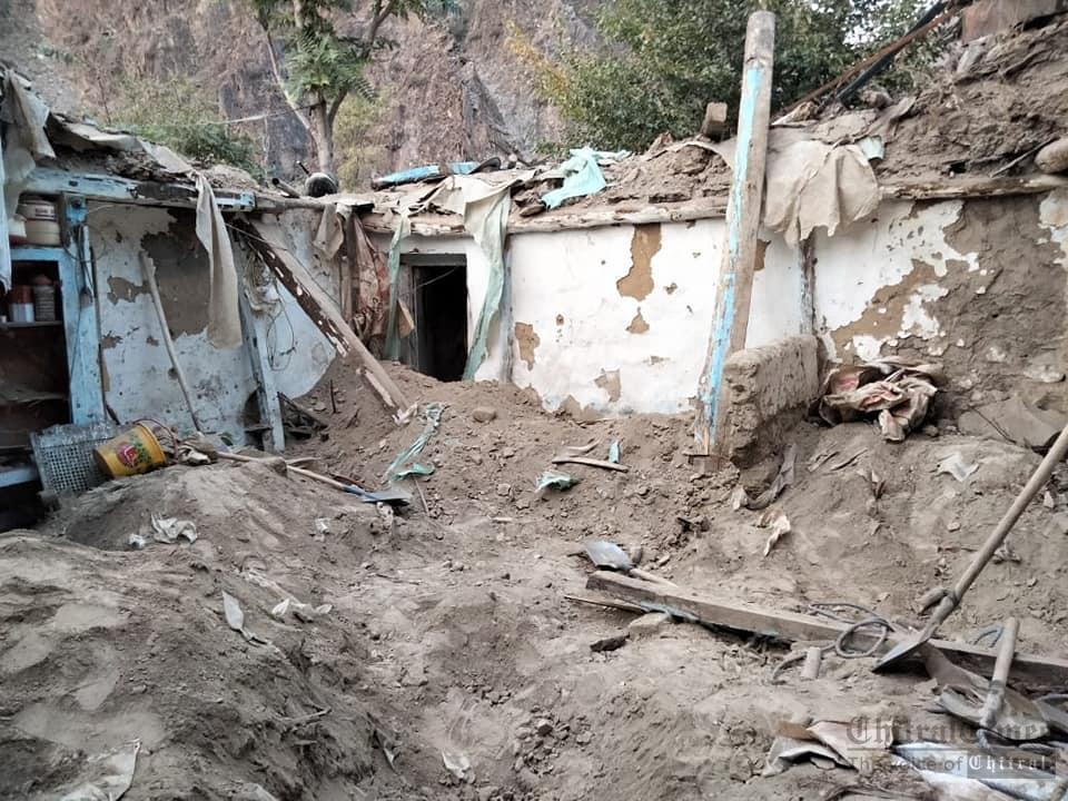 chitraltimes house collapsed at koghuzi chitral 2