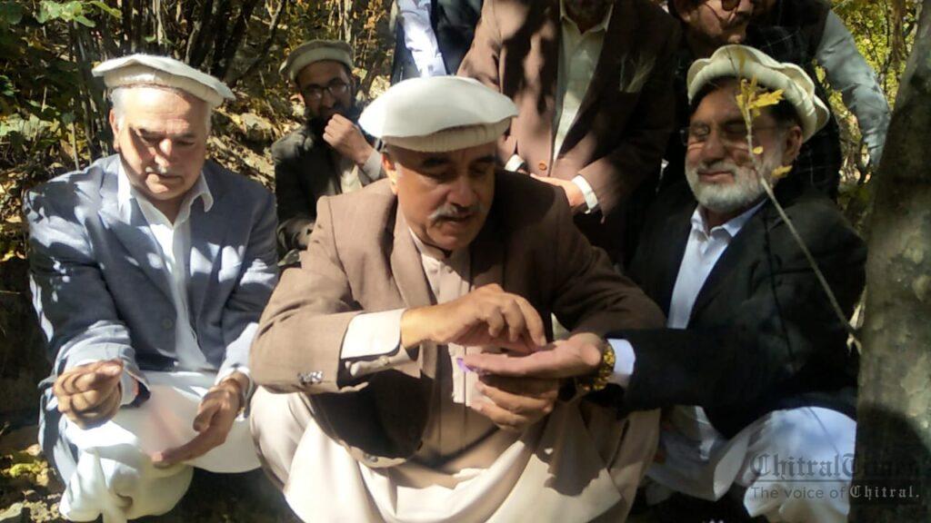 chitraltimes shah farman visit drosh jinjirate chitral 5