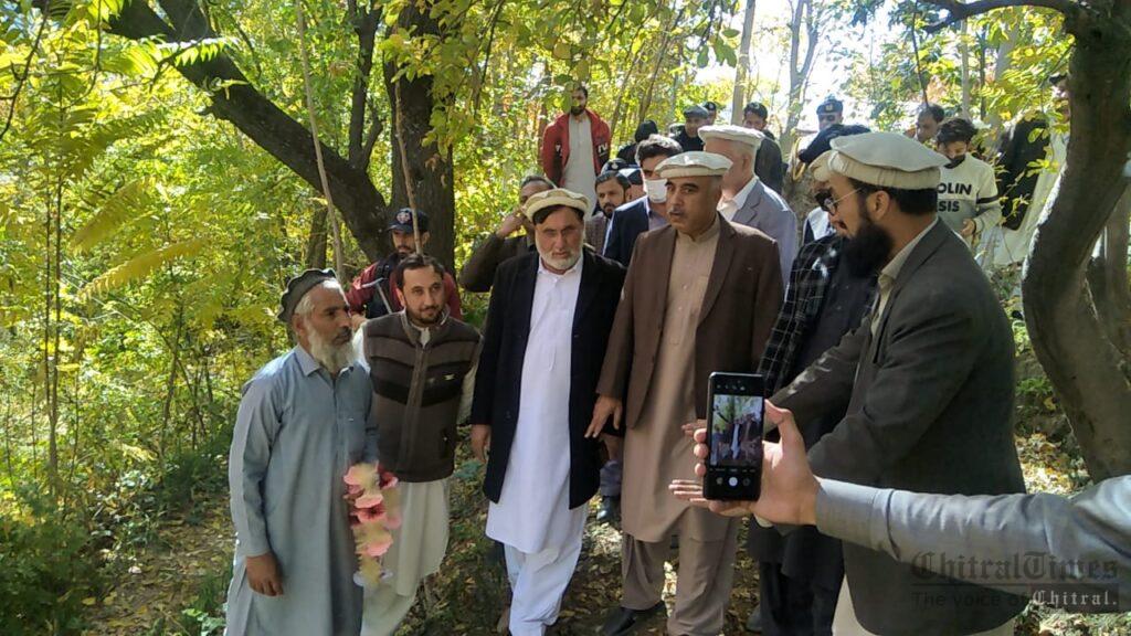 chitraltimes shah farman visit drosh jinjirate chitral 6