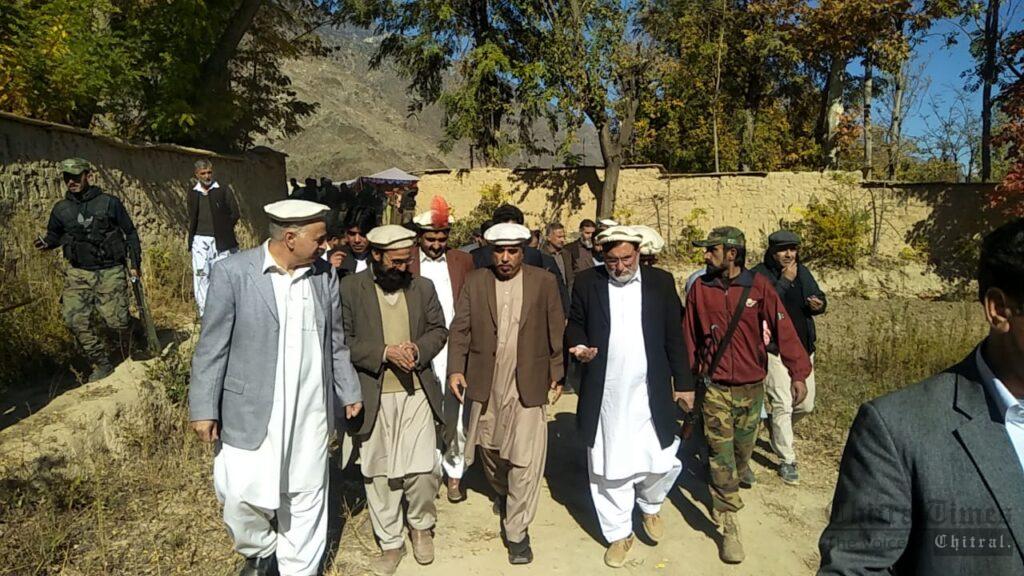 chitraltimes shah farman visit drosh jinjirate chitral 8