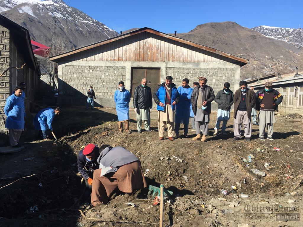 chitraltimes dhq hospital chitral cleanliness drive2