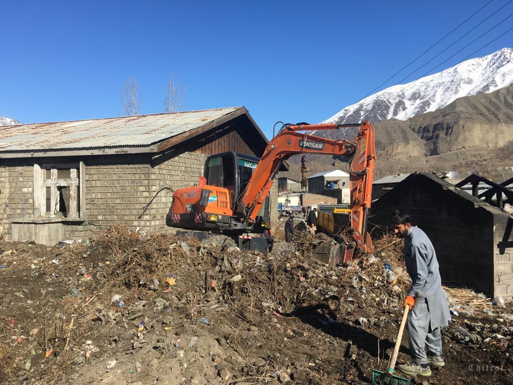 chitraltimes dhq hospital chitral cleanliness drive4