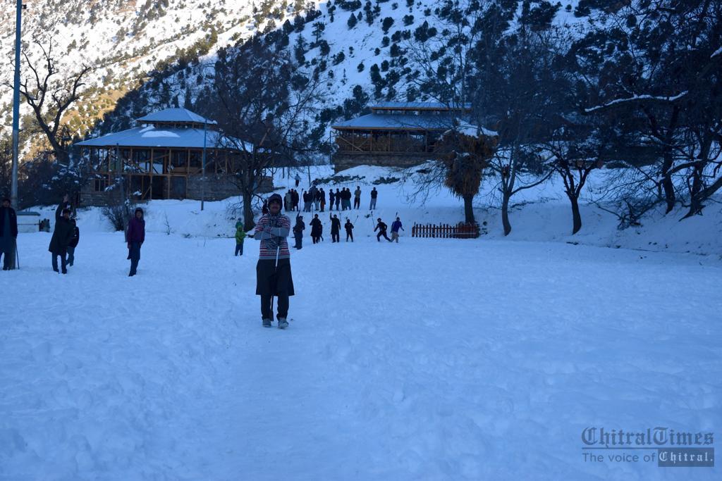 chitraltimes kalash valley bumburate snow hockey