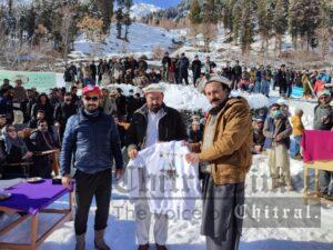 chitraltimes commissioner malakand division Zaheerul islam inaugurated the madaklasht snow festival2