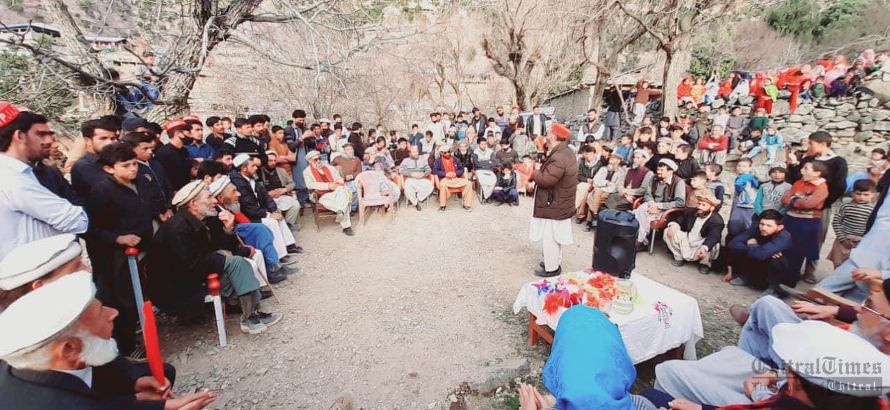 chitraltimes khadija sardar visit madaklasht drosh tehsil