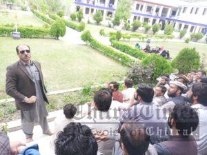 chitraltimes university of chitral employees protest4