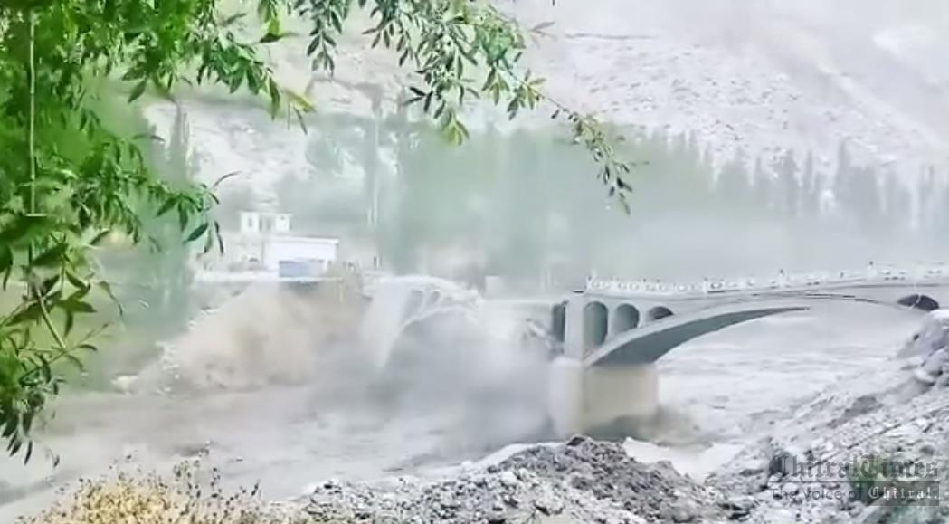 Hunza GLOF bridge collapsed kkh gb flood