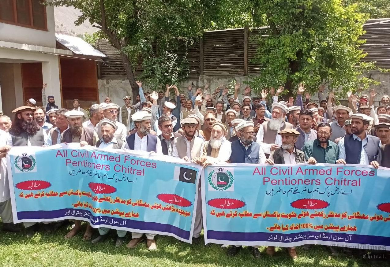 chitraltimes civil armed force press confrence chitral protest for increase in pension
