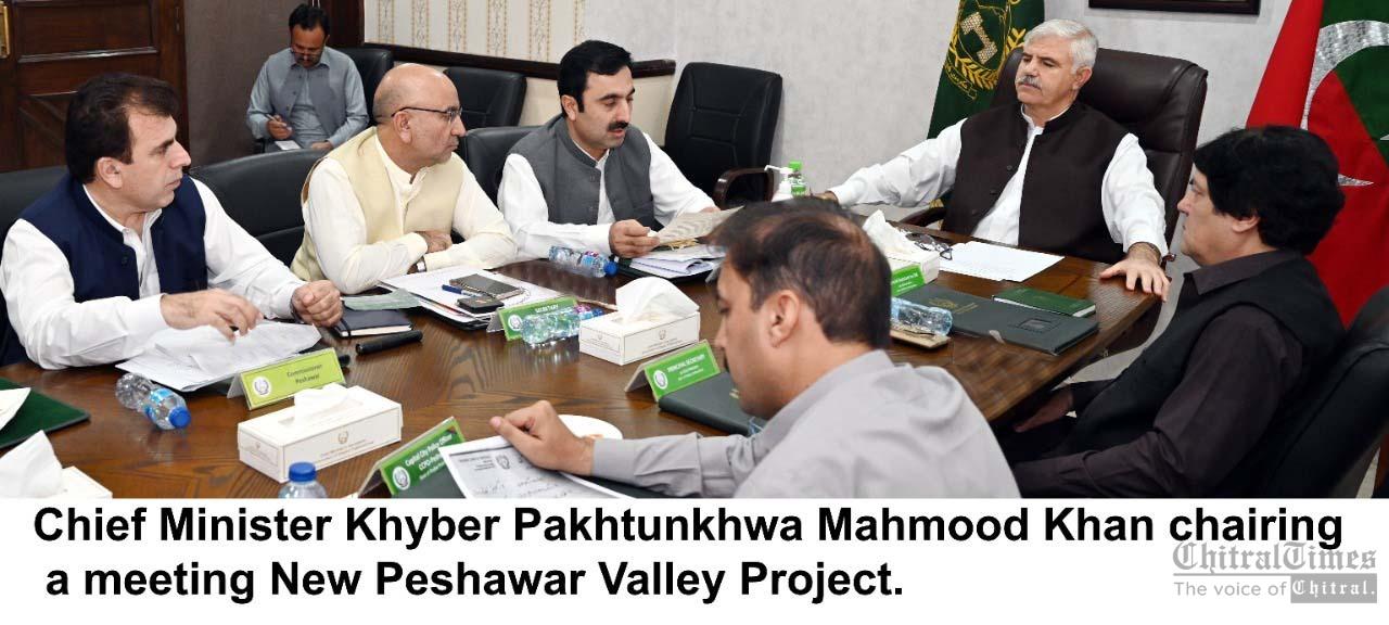 chitraltimes cm kp mahmood chairing meeting new peshawar valley project