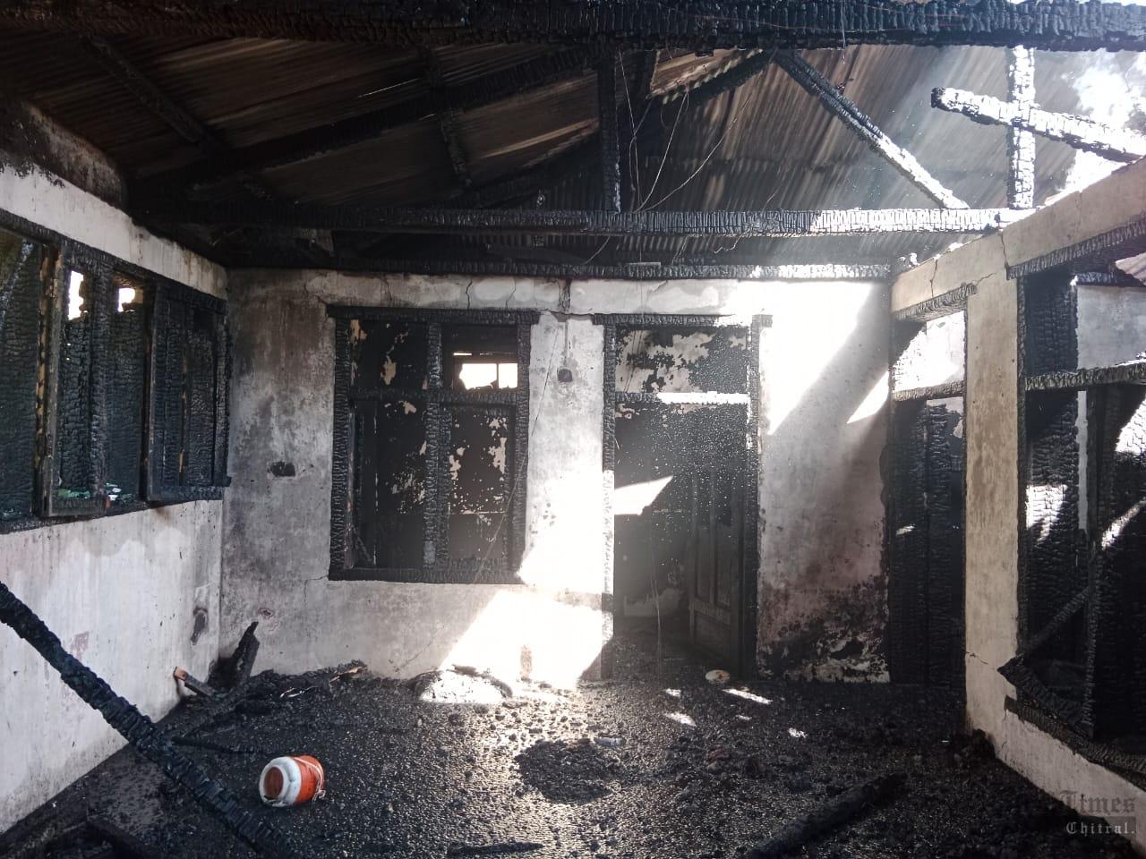chitraltimes khalid mehmood house cut fire danin chitral6