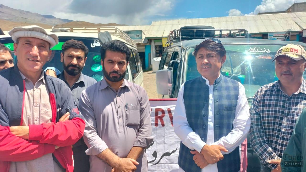 chitraltimes netco bus service inagurated from booni chitral