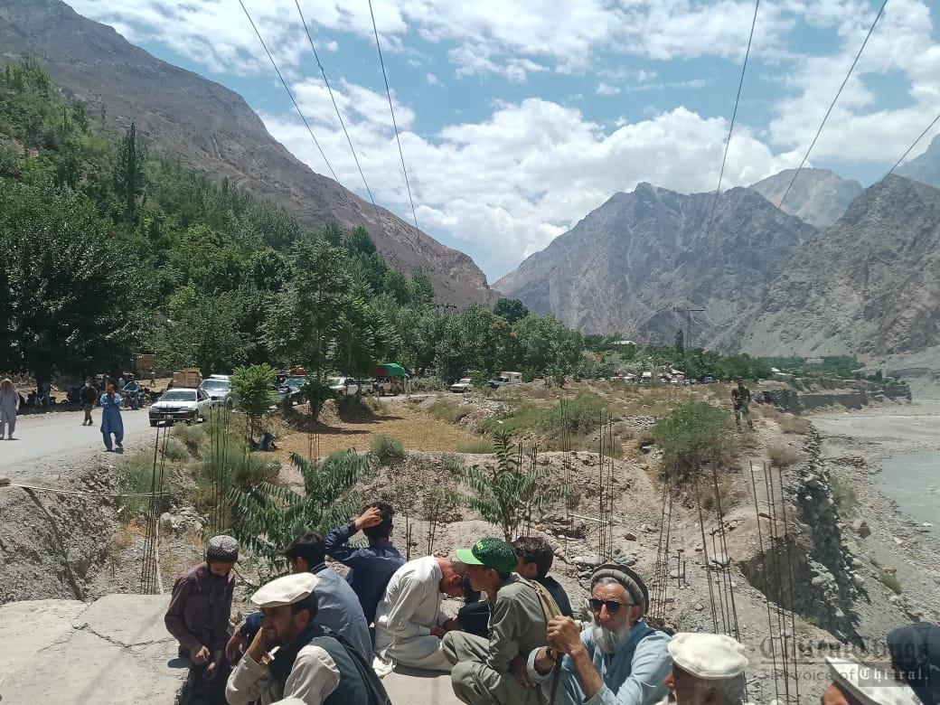 chitraltimes upper chitral protest for loadsheeding 10