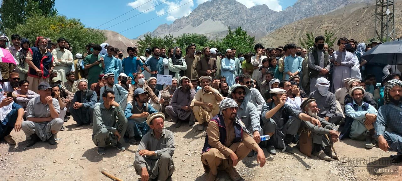 chitraltimes upper chitral protest for loadsheeding 12