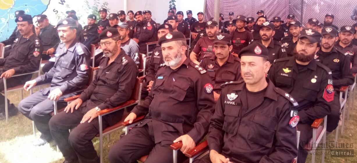 chitraltimes deputy comdt elite force asif iqbal psp visits chitral1
