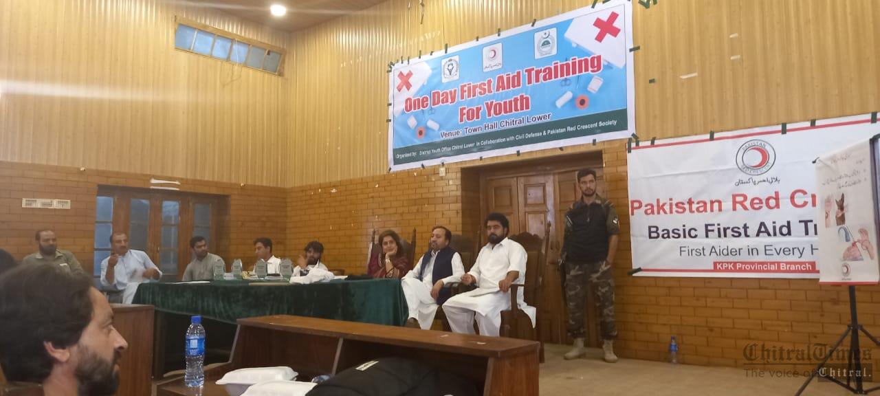 chitraltimes first aid workshop for youth chitral