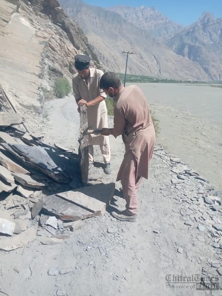 chitraltimes khuzh mastuj road washed away in heavy flood2