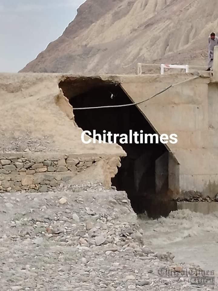 chitraltimes mastuj bridge under flood 1