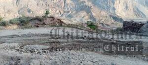chitraltimes reshun river erusion shahder upper chitral road blocked 1