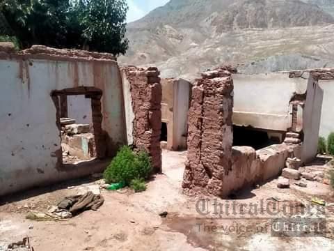 chitraltimes reshun river erusion shahder upper chitral road blocked 8