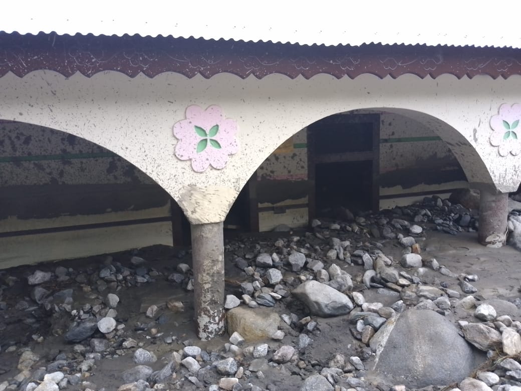 chitraltimes flood distroyed brep houses