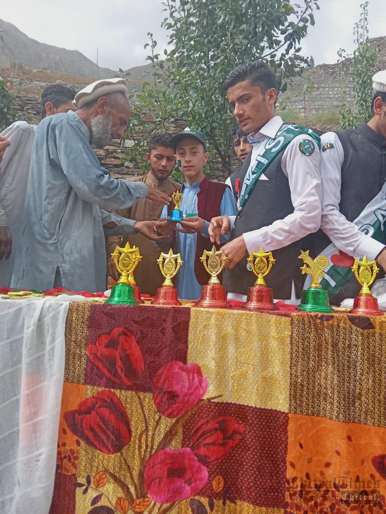 chitraltimes ghs lonkoh upper chitral independence day1