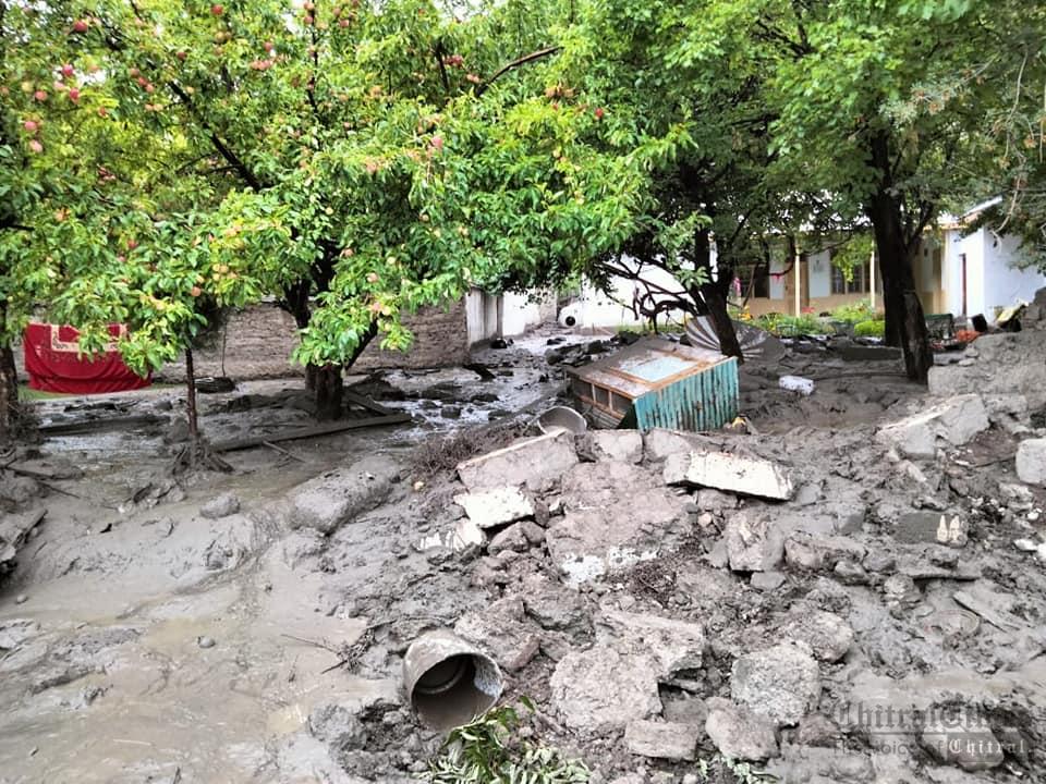 chitraltimes khuzh mastuj flood hit houses 2