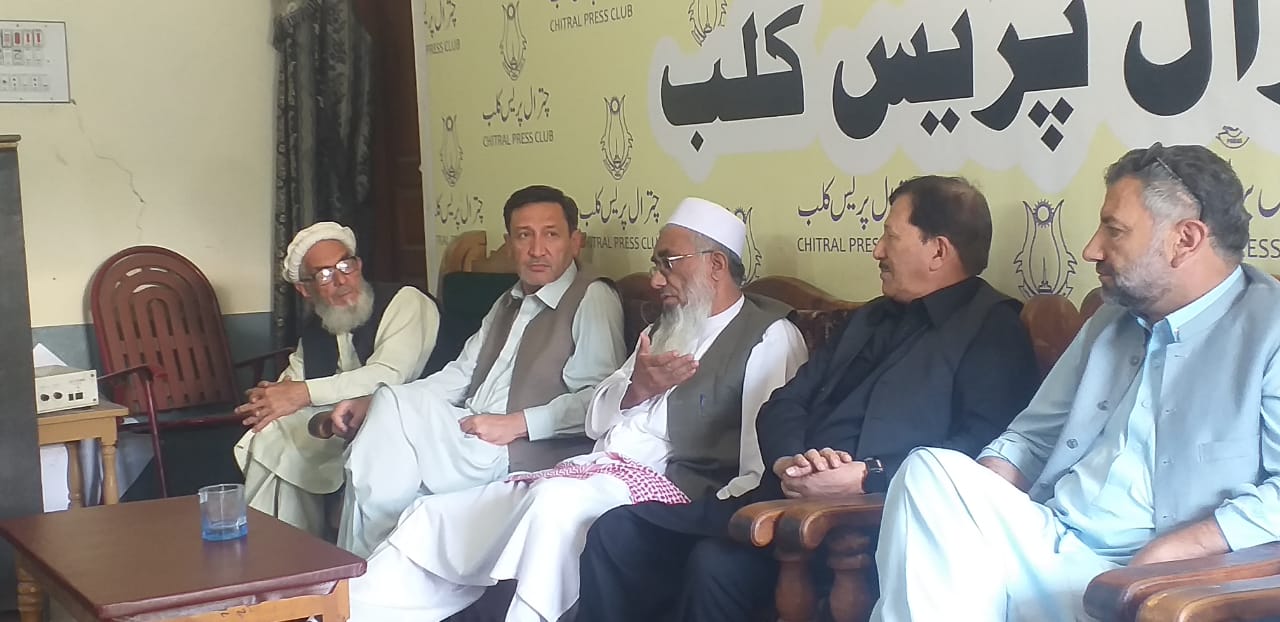 chitraltimes all poltical parties meeting chitral press club2