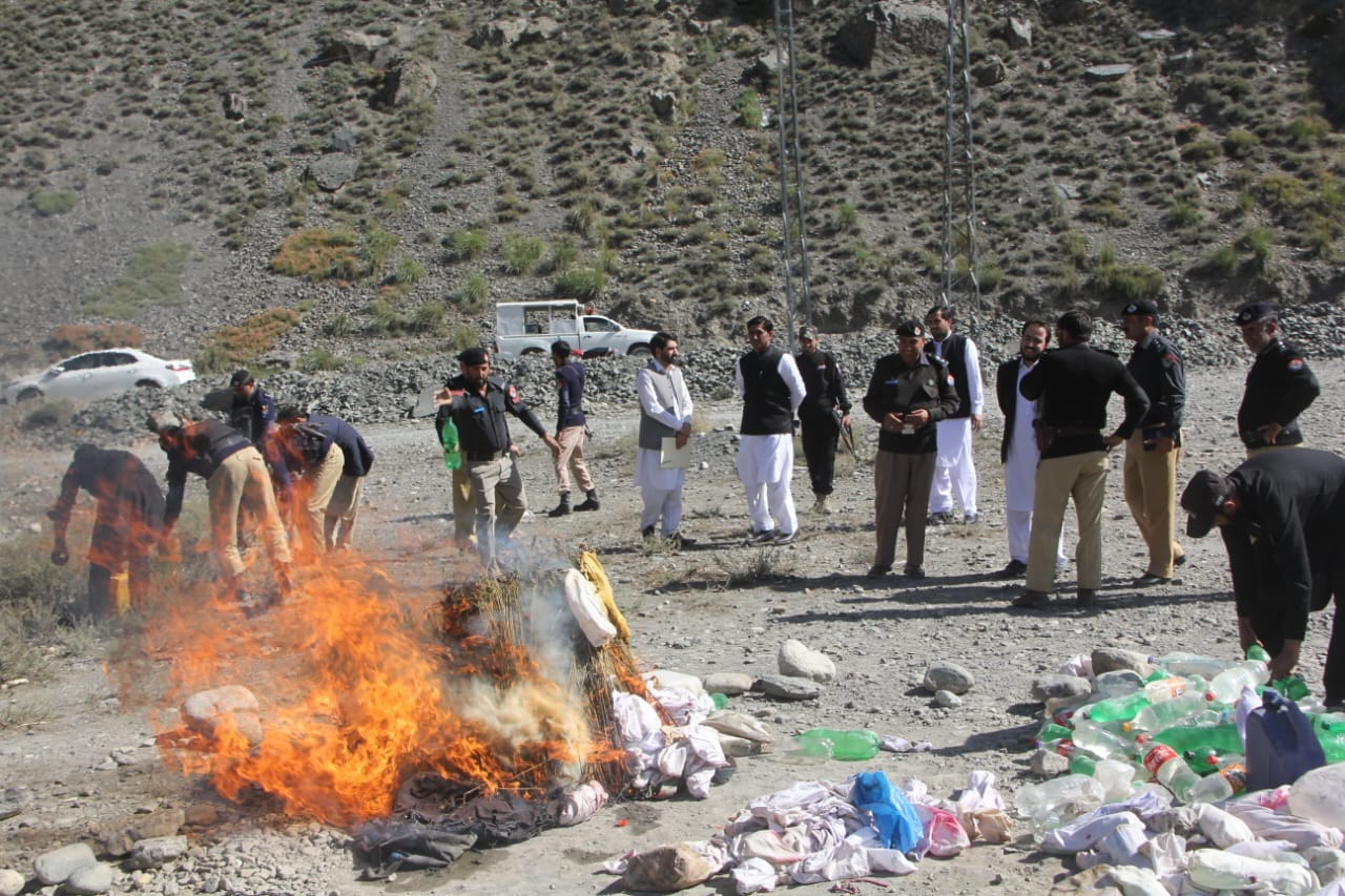 chitraltimes chitral police lower distroyed drugs in Chitral town
