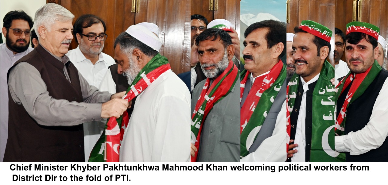chitraltimes cm kp mahmood khan with Dir elected vc chaimans