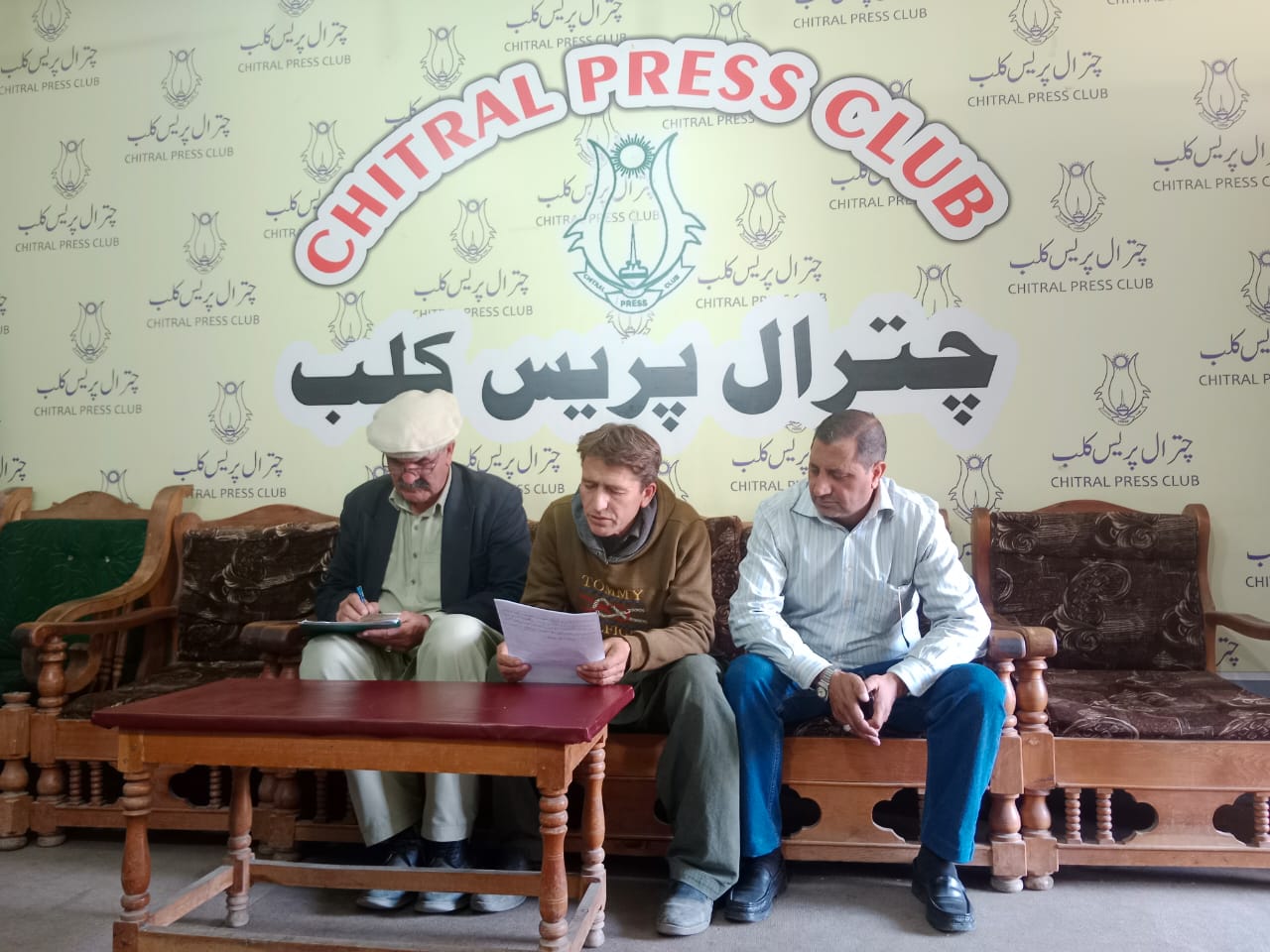 chitraltimes nazim arkari abdul majeed press confrence against illegal mining