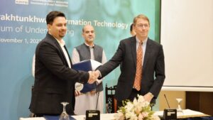 KP govt signs mou with Amazon for IT