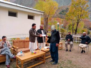 chitraltimes chitral information and helping group distributes relief to flood affectees 2