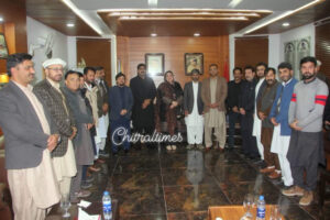 chitraltimes dpo chitral sonia shamroz farewell party group