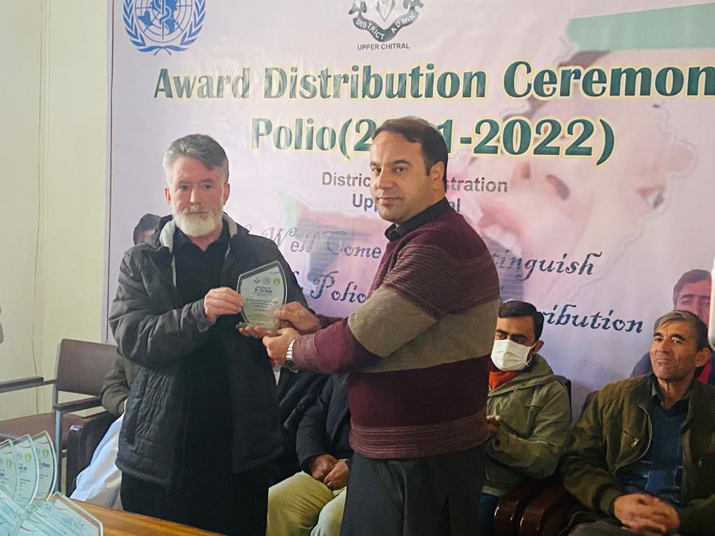 chitraltimes upper chitral polio workers award cermoney5