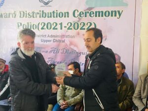 chitraltimes upper chitral polio workers award cermoney7