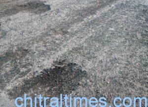 chitraltimes bakarabad nha road sub standard asfalt2