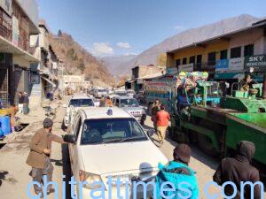 chitraltimes chitral bazar protest against sub standard asfalt 3