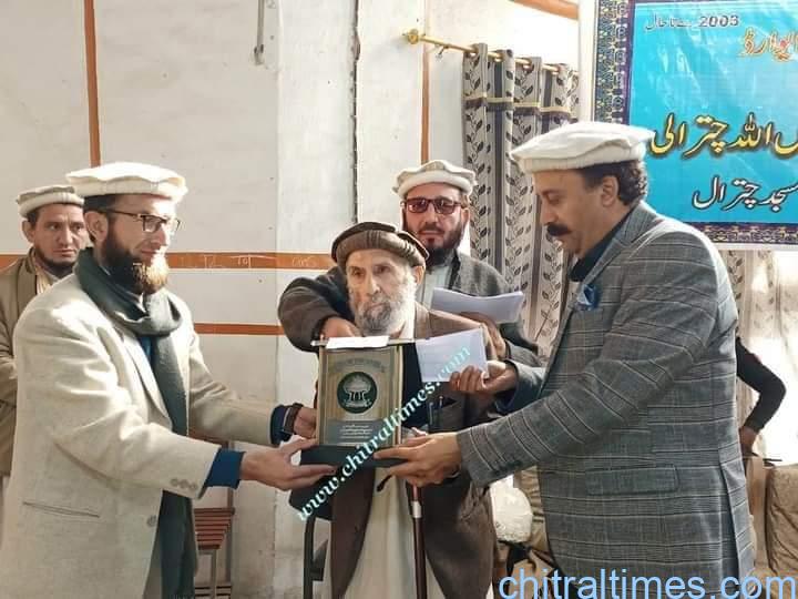 chitraltimes dr bakhtiar received zainab award