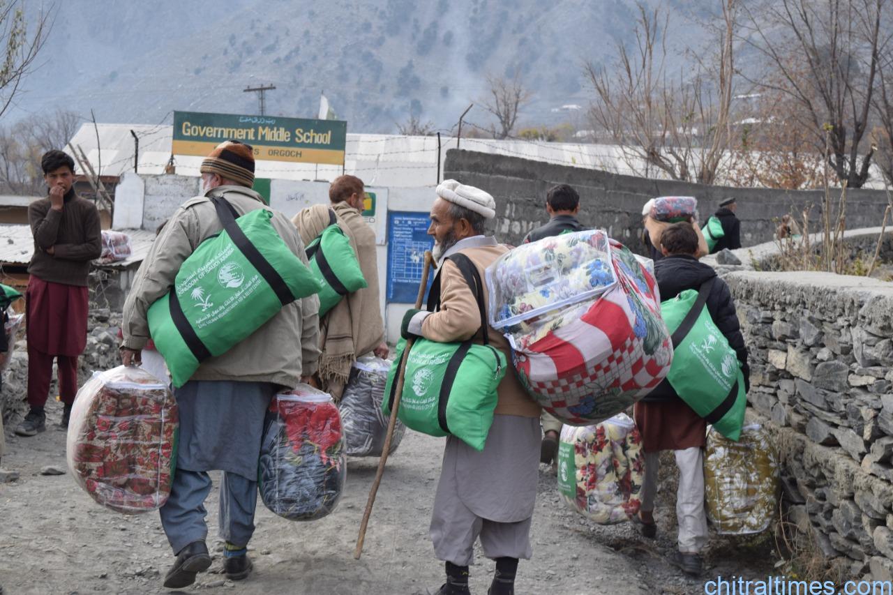 chitraltimes king salman relief distributes chitral pakistan 3
