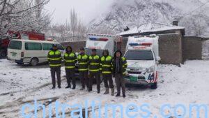 chitraltimes snow fall and rescue 1122 2
