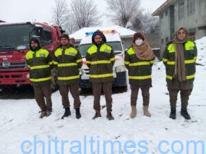 chitraltimes snow fall and rescue 1122 4