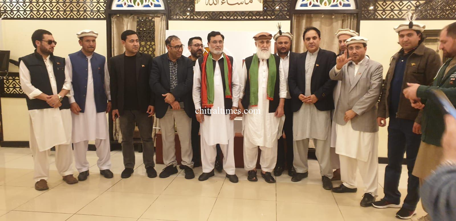 Chitral Times - The voice of Chitral | دوبئی میں پی-ٹی-آئی-چترال اورسیز کیبنٹ یو-اے-ای کا پہلا اجلاس، عمران خان اور پی ٹی آئی چترال کی قیادت پر بھر پور اعتماد کا اظہار chitraltimes uae pti chitralis cabinet meeting 1