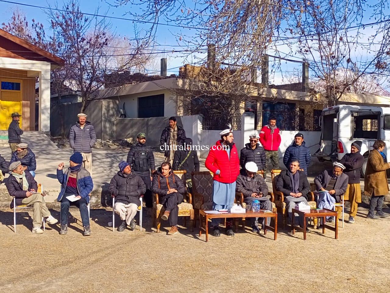 chitraltimes upper chitral bijli meeting chaired by dc upper muhammad ali 1
