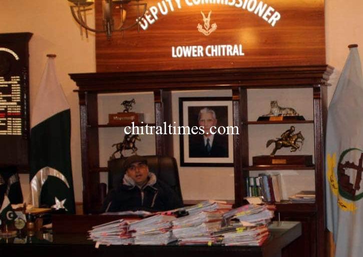 ایون  کی وفد کا کالاش ویلی روڈ کےحوالے سے ڈپٹی کمشنر لوئر چترال سے ملاقات