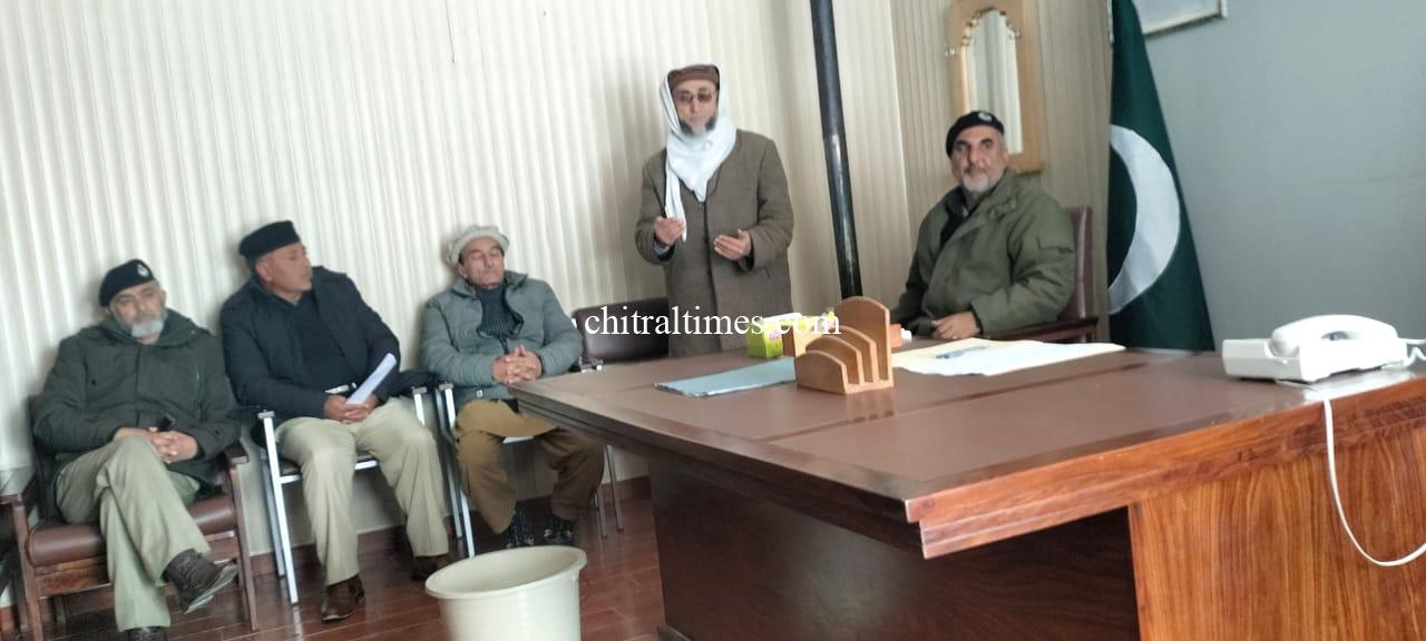 chitraltimes sp investigation upper chitral hold meeting2