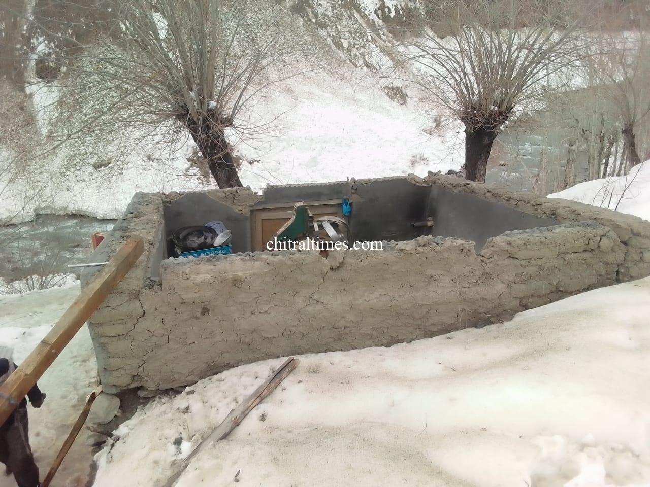 chitraltimes torkhow rech avalanch hit a house 6